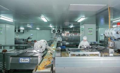 牛家人大碗牛肉面 單店日入破兩萬的秘訣與“衣服”背后的經(jīng)營(yíng)哲學(xué)